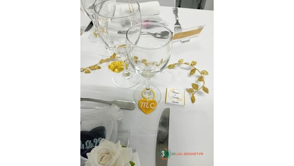 Commande de 100 clips-verres pour un mariage et marquage d'un bar à rhum